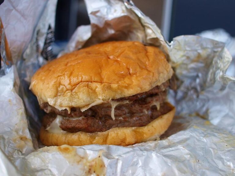 Jak zmienić wygląd swojego brzucha – antyporadnik