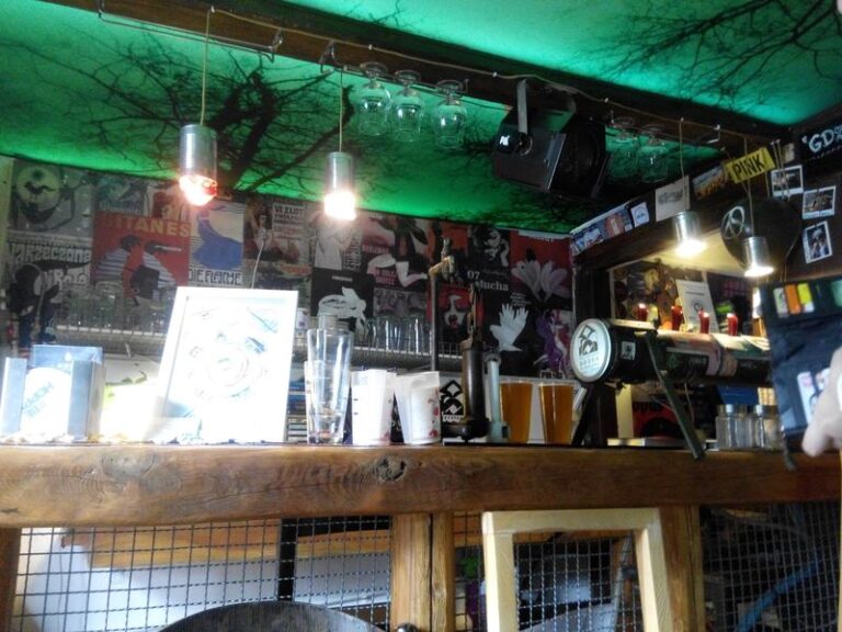 Kazimiernikejszyn 2018. Błotne historie 430 km stąd