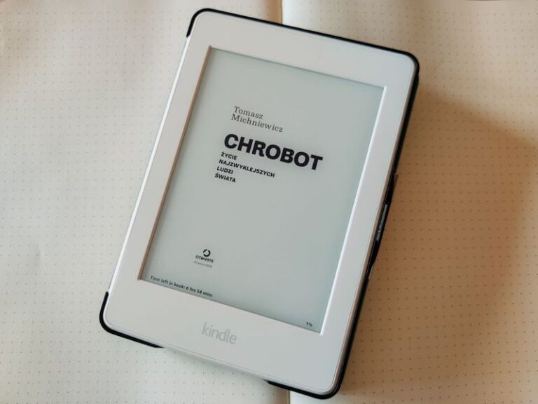 Chrobot. Życie najzwyklejszych ludzi świata