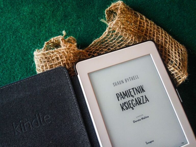 Polecamy książki #4. Co tam, bracie, w antykwariacie?